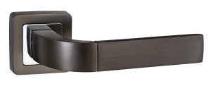 475